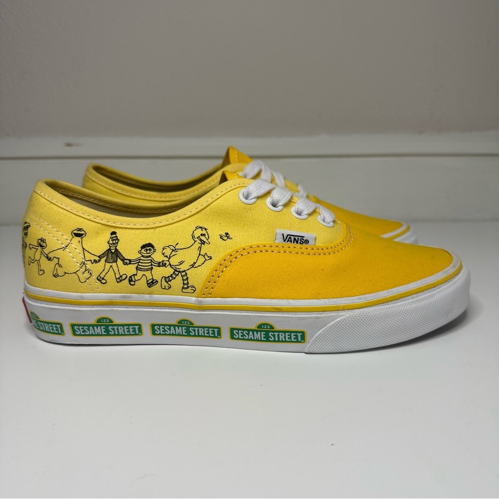 Vans Sesame Street x Authentic ‘Sesame Street Family’ Women’s Size 7.5